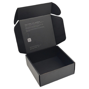 Scatole di Spedizione Postali in Cartone Ondulato Personalizzate con Logo UV Nero e Superficie Soft Touch per Imballaggio - Product Image 1