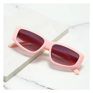 Nouvelles Lunettes de Soleil Rétro Carrées 2025 – Tendance Européenne et Américaine, Monture Fine Polyvalente - Product Image 2