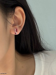 Pendientes UM Jewelry 925 de plata con rubíes rojos cultivados en laboratorio y circonitas blancas para uso diario unisex. - Product Image 5