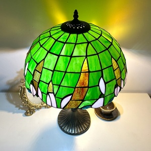 Lámpara de Mesa LED LongHuiJing de 16 Pulgadas, Estilo Mediterráneo, Diseño Simple de Cúpula de Vidrio, Hoja Verde, para Sala de Estar - Product Image 5