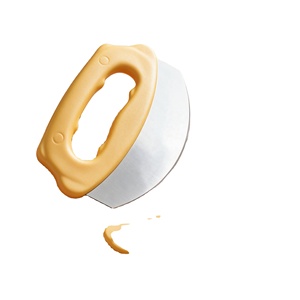 Cortador de Pizza de Acero Inoxidable con Mango de Diseño Animado, Cuchilla Circular, Herramienta Especializada para Hornear en Restaurantes y Cocinas Domésticas - Product Image 1