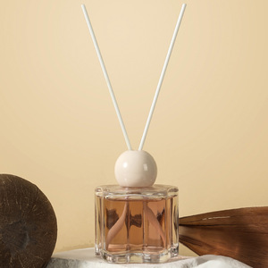 ชุดตัวกระจายกลิ่นหอมไร้เปลวไฟขนาด120มล. ทันสมัยสุดหรูน้ำมันหอมระเหยก้านกกสำหรับการกระจายความหอมยาวนานในห้องนอนบ้านและโรงแรม - Product Image 3