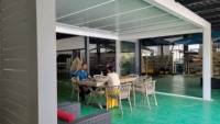 Pergola de jardin motorisée en aluminium avec toit à lames orientables, imperméable, pour terrasse, abri de voiture, protection solaire, finition thermolaquée