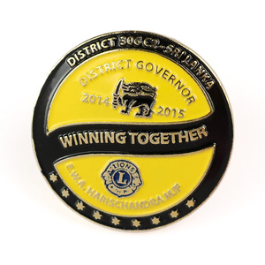 <span class=keywords><strong>ฟรี</strong></span>ที่กําหนดเองบวกสิงโตคลั<span class=keywords><strong>บ</strong></span>สากลโลหะทองป้ายสกรูด้านหลังหมุด - Product Image 4