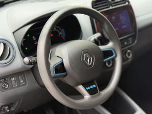 Renault K-ZE <span class=keywords><strong>E</strong></span> Intelligence Version 2019 Usata, 5 Porte, 4 Posti, SUV Elettrico Urbano, Bianco su Nero - Product Image 3