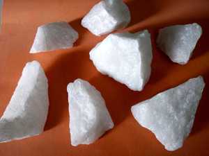 Most Selling Quartz Lumps for Manufacturing of Ferro Silicon white Wettable <b>Dolomite</b> Lumps from India - Product Image 2