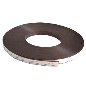 Nieuwe aanwinst zachte rubberen industriële magnetische afdichtingsstrip koelkastmagneet zelfklevende magnetische tape - Product Image 3