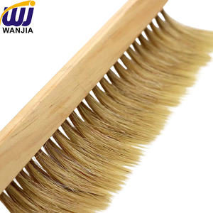 فرشاة تنظيف WANJIA ehive شعيرات طبيعية مع مقبض خشبي فرشاة لمربي النحل - Product Image 4