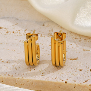 <span class=keywords><strong>Pendientes</strong></span> minimalistas de <span class=keywords><strong>triple</strong></span> <span class=keywords><strong>aro</strong></span> de acero inoxidable, <span class=keywords><strong>pendientes</strong></span> de tuerca en forma de U chapados en <span class=keywords><strong>oro</strong></span> de 18K, regalo de joyería para mujer - Product Image 2
