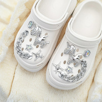 Breloques de sabot en strass, boucles florales DIY, chaînes de perles, accessoires de luxe scintillants pour sandales et chaussures de jardin pour femmes
