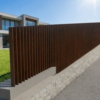 Poteaux de clôture en acier galvanisé pour aménagement paysager, finition enduite pour la décoration de jardin, clôtures, treillis, portails
