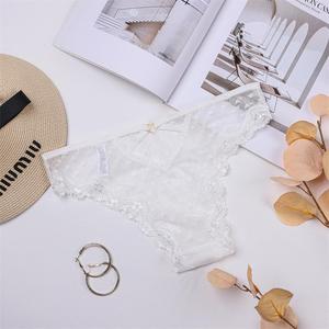Culottes sexy pour femmes en dentelle ajourée avec broderie en forme de cœur, transparentes en maille, sexy - Product Image 5