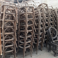 Chaise de salle à manger moderne de haute qualité à dossier croisé en bois de chêne empilable pour événements, location, maison, appartement, salle de bain/cave à vin