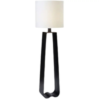 Lampe de sol LED moderne de luxe avec structure en métal et en tissu pour les chambres d'hôtel et les appartements, lumière de chevet élégante