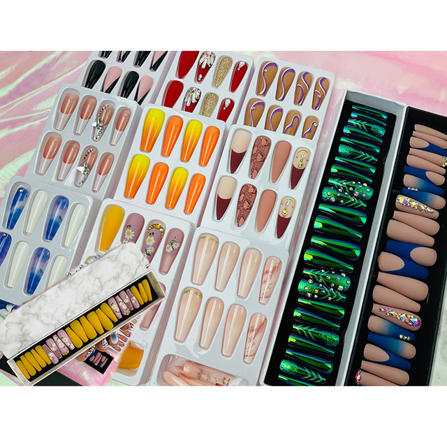 Red White Pink Glitter Press on Nail Sets Wholesale Custom Press on Nails Logo Artificial Fingernails for Women