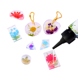 ชุดเครื่องประดับตกแต่งดอกไม้แห้งเรซิ่นซิลิโคนแบบ DIY คุณภาพสูง ดีไซน์ใหม่ แห้งภายใน 15 นาที พร้อมไฟ UV มหัศจรรย์ - Product Image 4