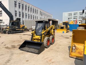 รถตักล้อยาง CAT 226B ขนาด 2.8 ตัน เครื่องยนต์ดีเซล Cat 3024C ได้รับการรับรองมาตรฐาน CE และ EPA เหมาะสำหรับงานจัดสวน - Product Image 5