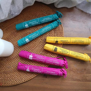 Incienso hecho a mano de Nepal, madera perfumada de sándalo y material de semillas para uso religioso, fragancia de día y noche temprano en la mañana - Product Image 1