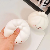 Fournisseur en gros Zoey Squishy : Squishy en plastique Emoticon Bun anti-stress, directement de l'usine, conception personnalisée disponible, achetez maintenant
