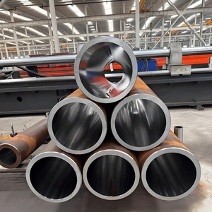 Tuyau en <span class=keywords><strong>acier</strong></span> sans soudure pour le honage, conforme à la norme ASTM, certifié CE, avec surface raclée à l'intérieur, pour cylindre hydraulique d'excavatrice, service de découpe de barillets - Product Image 1