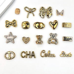 Breloques en forme de cœur et de nœud en or électroplaqué pour pinces à cheveux, boucles de chaussures, accessoires DIY, collection Printemps 2024, origine Yiwu - Product Image 3