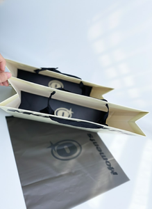 Sacs shopping en papier noir et blanc personnalisés avec poignée en corde, design minimaliste, sacs cadeaux pour emballage <span class=keywords><strong>de</strong></span> boutique <span class=keywords><strong>de</strong></span> détail - Product Image 2