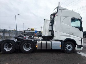 Nouveau pour <span class=keywords><strong>FH</strong></span> 6x4 Euro 6 Camion automatique diesel à direction gauche avec> 450hp et capacité de charge 31-40T - Product Image 4