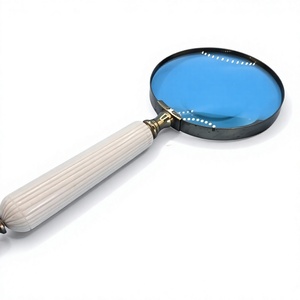 Loupe vintage ronde en résine, sculptée à la main, écologique, avec poignée en os blanc, loupe portable antique - Product Image 1