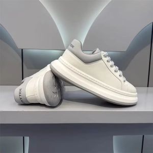 Zapatillas deportivas personalizadas de corte bajo para hombre y mujer, antideslizantes, con suela plana, con cordones, ligeras, transpirables, modernas, para correr y caminar. - Product Image 4