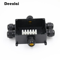 Boîte de jonction 6 voies Connecteur électrique étanche IP68 450V 41A pour bornes de câble Ignifuge pour usage industriel extérieur