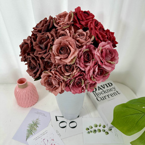 IFG <span class=keywords><strong>Precio</strong></span> al por Mayor, <span class=keywords><strong>Ramo</strong></span> de 7 <span class=keywords><strong>Rosas</strong></span> Artificiales Grandes para Decoración de Bodas, Halloween y Navidad - Product Image 4