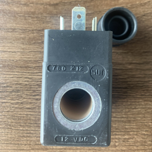 Bobine hydraulique d'origine 12 VDC avec connecteur ISO/DIN 43650, forme A, en stock (références 760212, 760-212, 760 212, 760324, 760-324, 760 324) - Product Image 1
