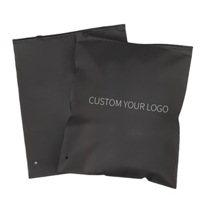 <span class=keywords><strong>Sacchetti</strong></span> di <span class=keywords><strong>plastica</strong></span> con chiusura a chiusura lampo neri opachi personalizzati all'ingrosso <span class=keywords><strong>sacchetti</strong></span> di <span class=keywords><strong>plastica</strong></span> <span class=keywords><strong>riutilizzabili</strong></span> per abbigliamento t-shirt Logo <span class=keywords><strong>sacchetti</strong></span> personalizzati in <span class=keywords><strong>plastica</strong></span> - Product Image 6