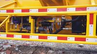 Remorque porte-conteneurs à levage latéral, remorque porte-conteneurs à chargement latéral, remorque porte-conteneurs squelette avec levage hydraulique, transport de conteneurs ISO, remorque porte-conteneurs à plateau plat de 40 pieds