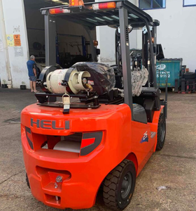 Truk Pengangkat Fleksibel Industri 2.5 Ton yang Tangguh CPQ25 Side Loader Stacker Stabil untuk Manajemen Stok Ritel - Product Image 1