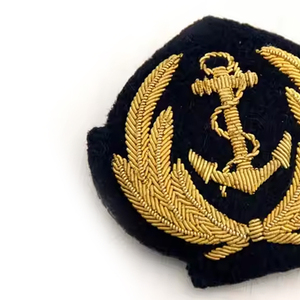 Insignias de alfiler bordadas a mano con hilo de bullion, personalizadas, de alta calidad, fabricadas profesionalmente, a precios de mayorista. - Product Image 5