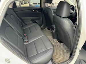 Coches usados <span class=keywords><strong>Kia</strong></span> K3 <span class=keywords><strong>2021</strong></span> 1.5L IVT Luxury Edition Fuel Car coche de ocasión - Product Image 4