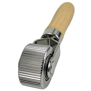 Rouleau de réparation de pneus avec poignée en bois, outil de réparation de pneus, rouleau de compactage à roulement à billes pour la pose de patchs - Product Image 6
