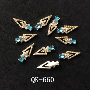 Nouveauté 3D cristal Nail Art strass breloques creux <span class=keywords><strong>Triangle</strong></span> goutte d'eau AB couleur métal déco produit de beauté pour ongles - Product Image 5