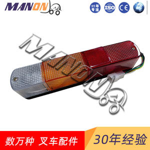 Luces Traseras Toyo de 24V LED Rojas, Luz Indicadora de Advertencia para Montacargas, IP65, Plástico Resistente - Product Image 5