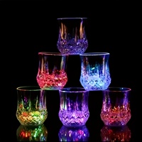 Tasse LED À Clignotement Automatique Multicolore Lumineuse pour Vin Bière Whisky, Verre pour Bar Club Fête Noël