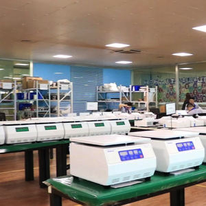 Centrífuga de Sobremesa de Baja Velocidad y Gran Capacidad BKC-TL6C Utilizada para la Separación Rápida de Suero, Plasma y Otros Fluidos Corporales - Product Image 5