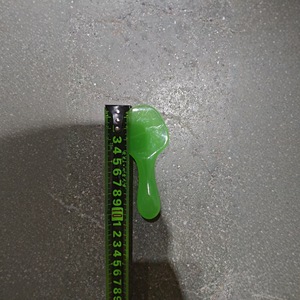 Masajeador facial y de cuello, raspador de jade verde, portátil, para el cuidado del cuello y la cara - Product Image 4