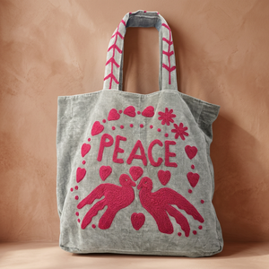กระเป๋าโท้ทกำมะหยี่สีเทาสั่งทำขายส่ง พร้อมลายปักตัวอักษร PEACE สีแดง รูปหัวนกพิราบ หัวใจ และลายดอกไม้สุดเก๋ - Product Image 5