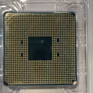 Procesador de Escritorio Desbloqueado de 8 Núcleos y 16 Subprocesos 7 5800X - Product Image 1