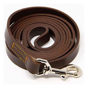 Runwing 1,8 Meter Lange Hundeleine aus Leder mit Solide Muster, Metallclip, Abreißfunktion und Nietenverzierung für das Training und Spaziergänge mit Ihrem Pelzigen Freund - Product Image 6