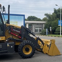 Escavatore-Caricatore XCMG XC8-S2570 4WD per Costruzioni Stradali, Impieghi Comunali, Tubazioni, Lavori Agricoli e Giardinaggio