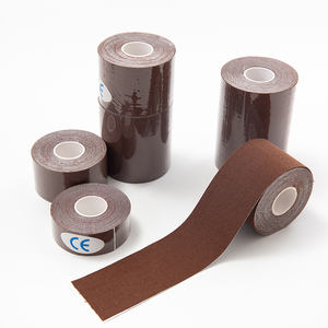 Kit de réparation d'urgence Mini Fabrics Boob Tape Strips Compact pour sac à main ou voyage Fixations rapides - Product Image 2