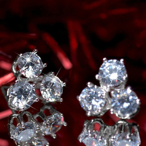 Orecchini a Perno Geometrici Vintage per Donne, Accessori per Orecchie Semplici e alla Moda per Uso Quotidiano, Outfit Casual e Regalo - Product Image 6