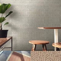 Panneaux muraux incurvés en pierre de chanvre tissé naturel ultra-mince et écologique gris clair pour les magasins de vêtements d'intérieur